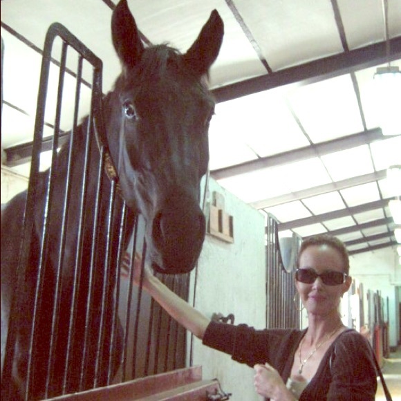 Meet your Posher, Kelly - Picture 1 of 1